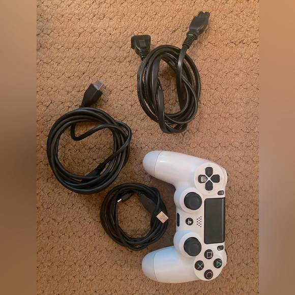 PlayStation 4 Console w/ Controller - Picture 8 of 8